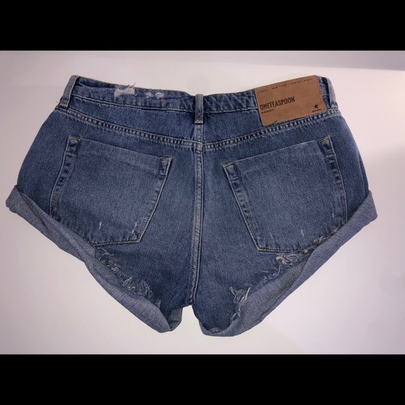 One Teaspoon shorts size 29 - Picture 2 of 4